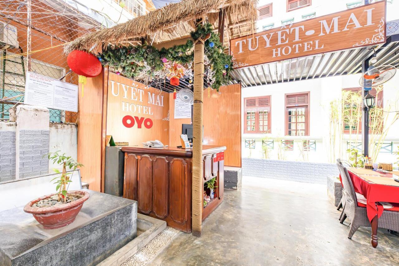 Oyo 381 Tuyet Mai Hotel 芽庄 外观 照片