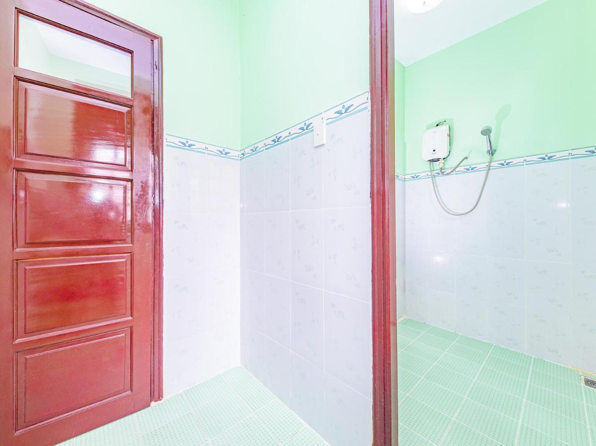 Oyo 381 Tuyet Mai Hotel 芽庄 外观 照片